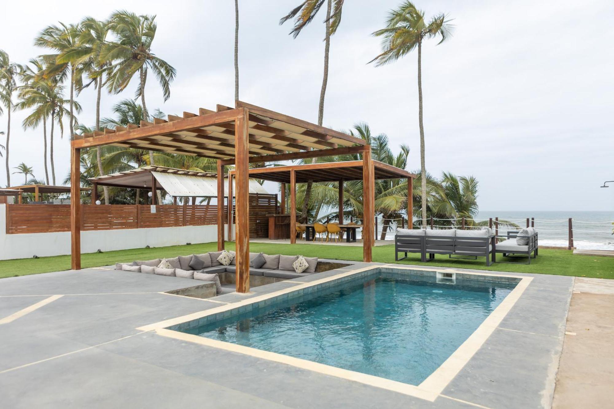 Tills Beach Resort Gomoa Fetteh Exterior foto